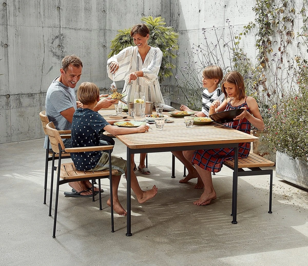 Barlow Tyrie Layout 195cm Dining Table 8 Barlow Tyrie Layout 195cm Dining Table - Image 6