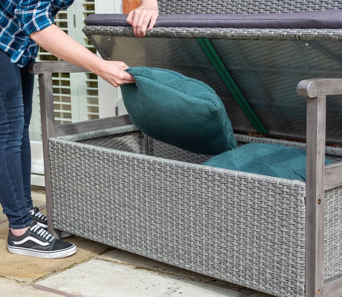 Rowlinson Alderley Rattan Storage Bench - Grey 7 Rowlinson Alderley Rattan Storage Bench - Grey - Image 5